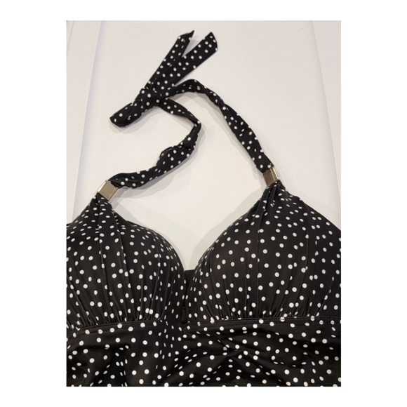 NWT Victoria Secret Marieta Push-Up One-Piece Swim Large Black with White Dot - Picture 2 of 6